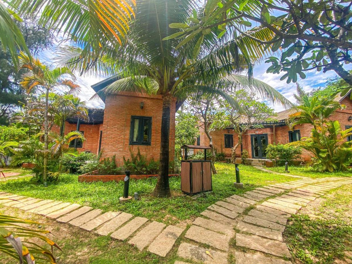 Long Hai Channel Beach Resort Bagian luar foto