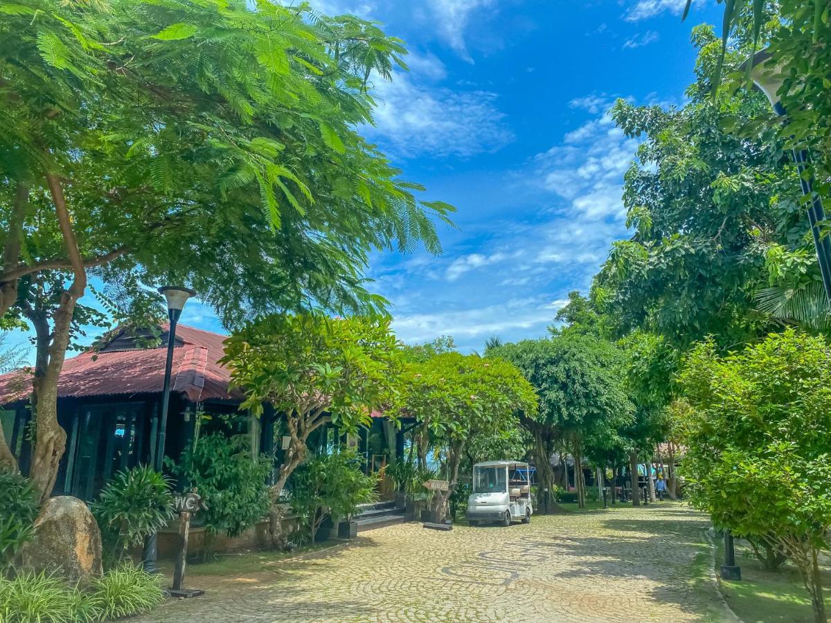 Long Hai Channel Beach Resort Bagian luar foto
