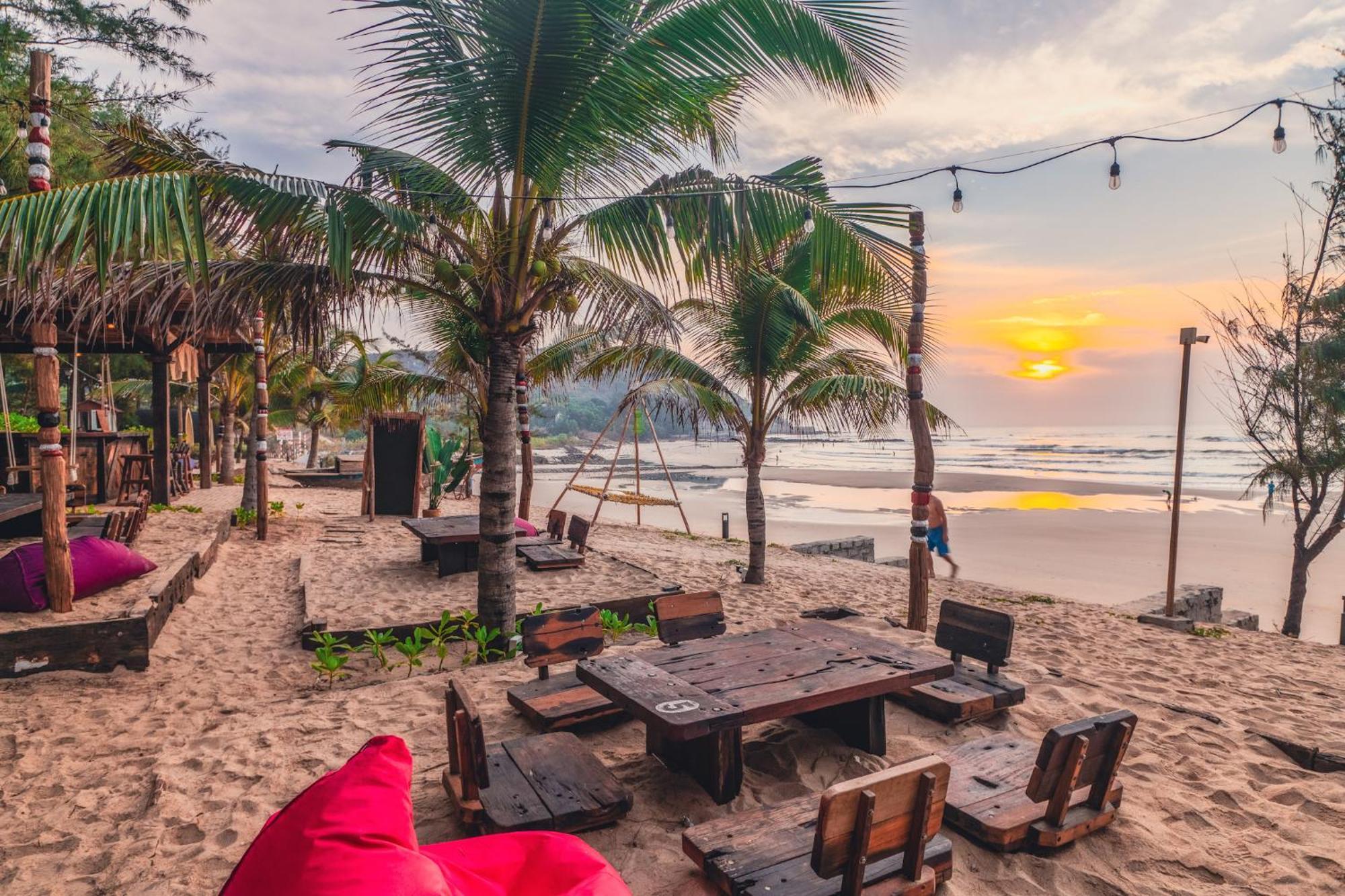 Long Hai Channel Beach Resort Bagian luar foto
