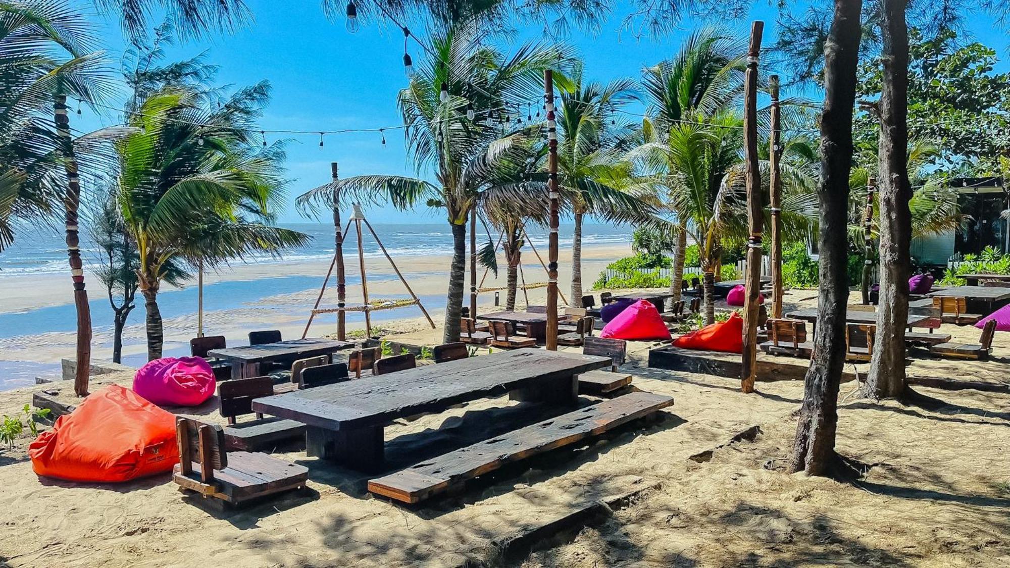 Long Hai Channel Beach Resort Bagian luar foto