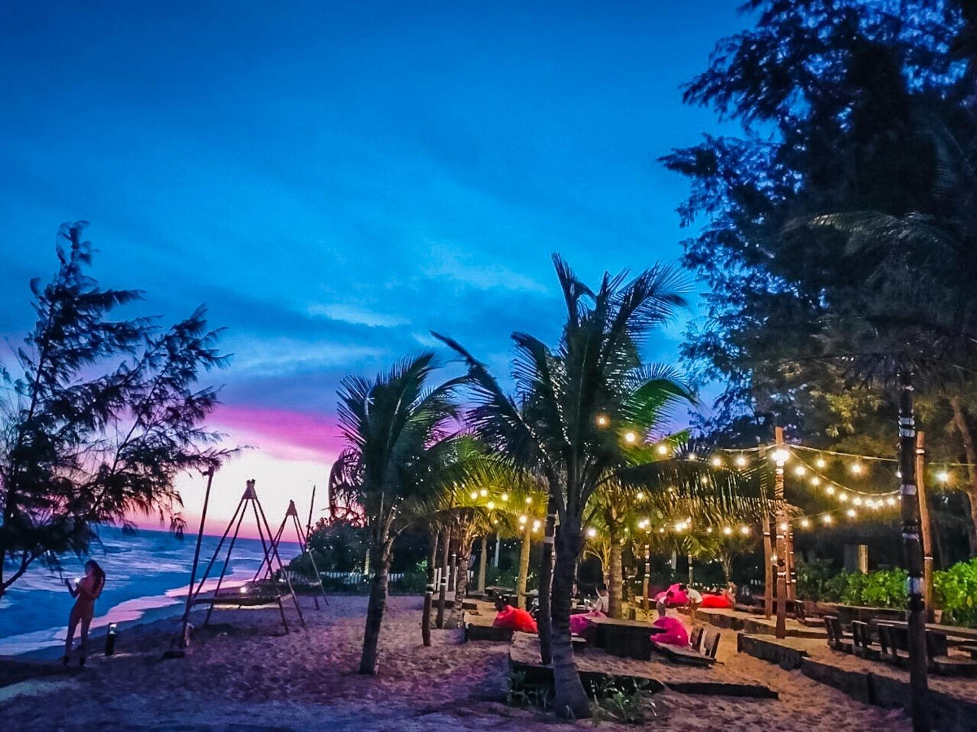 Long Hai Channel Beach Resort Bagian luar foto